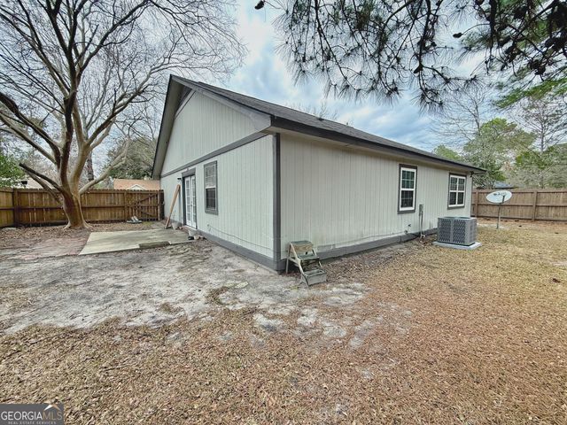 665 Windhaven Drive, Hinesville, GA 31313