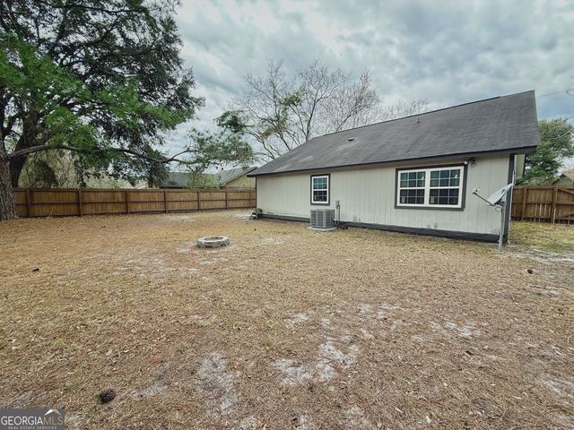 665 Windhaven Drive, Hinesville, GA 31313