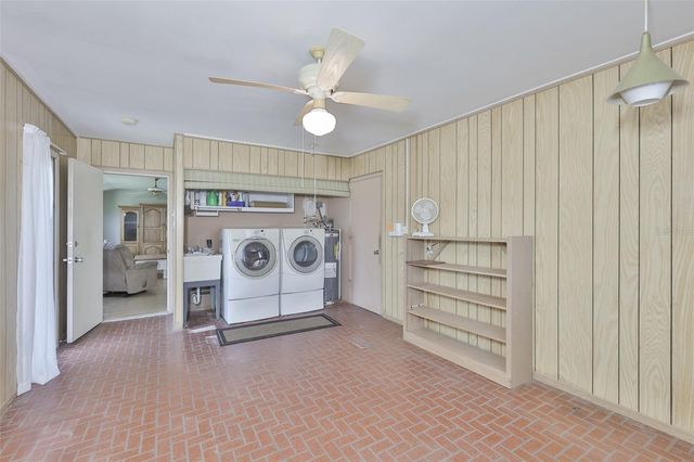 1525 ALLEGHENY DRIVE, Sun City Center, FL 33573