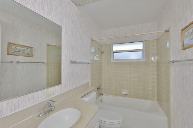 1525 ALLEGHENY DRIVE, Sun City Center, FL 33573