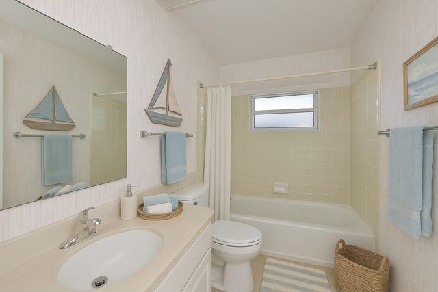 1525 ALLEGHENY DRIVE, Sun City Center, FL 33573