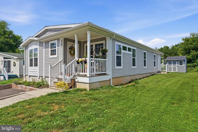 116 CONESTOGA DR, Doylestown, PA 18901