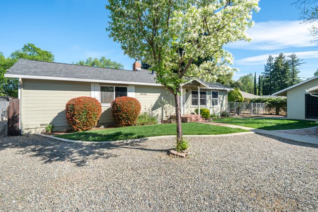 5443 Rosswood Street, Redding, CA 96001