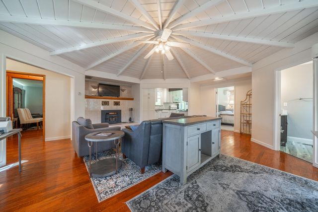 5443 Rosswood Street, Redding, CA 96001