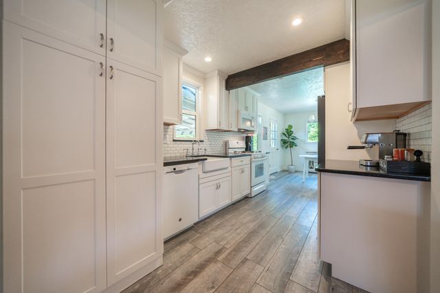 5443 Rosswood Street, Redding, CA 96001