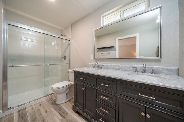 5443 Rosswood Street, Redding, CA 96001