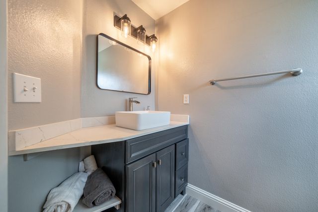 5443 Rosswood Street, Redding, CA 96001