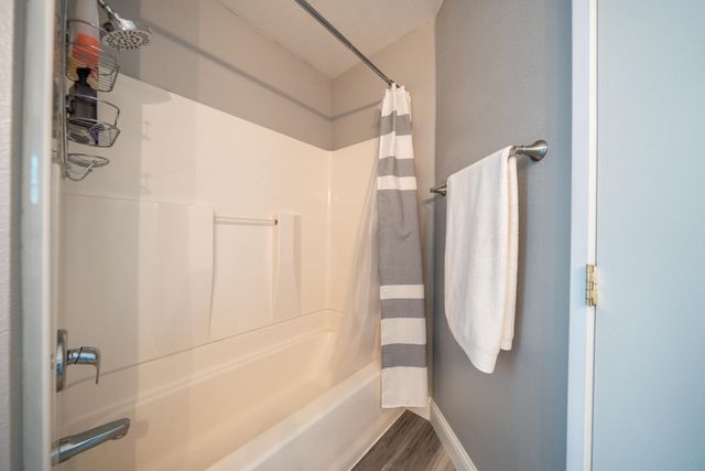 5443 Rosswood Street, Redding, CA 96001