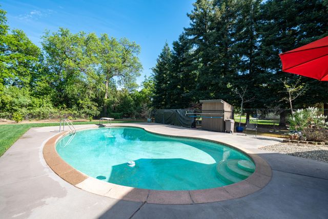 5443 Rosswood Street, Redding, CA 96001