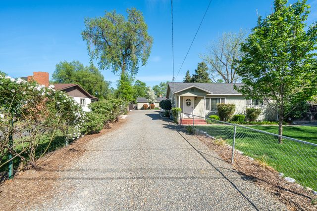 5443 Rosswood Street, Redding, CA 96001