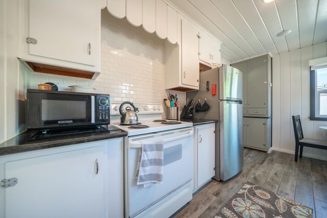 5443 Rosswood Street, Redding, CA 96001