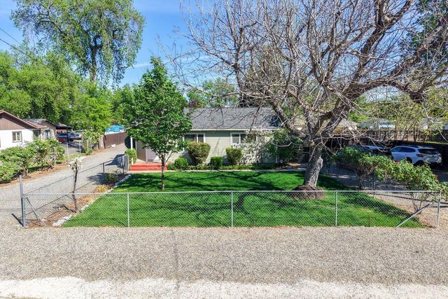 5443 Rosswood Street, Redding, CA 96001