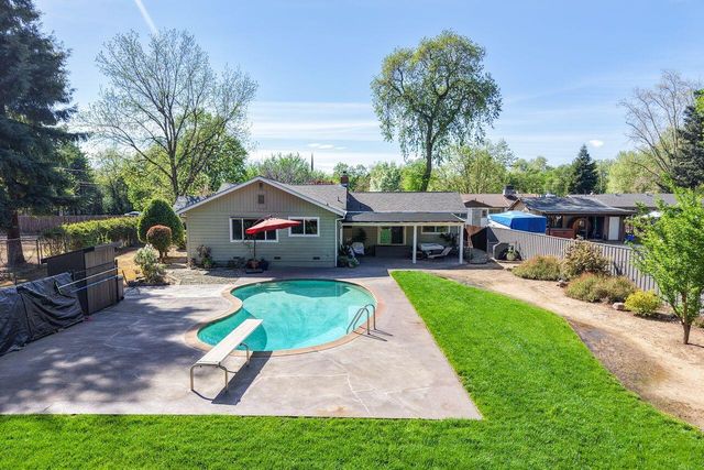 5443 Rosswood Street, Redding, CA 96001