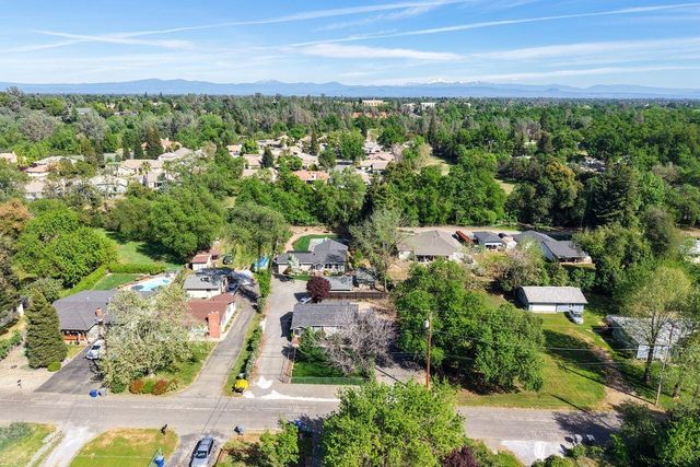 5443 Rosswood Street, Redding, CA 96001