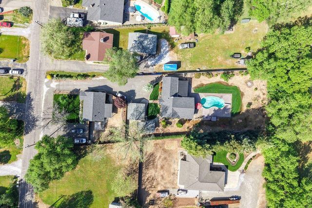 5443 Rosswood Street, Redding, CA 96001