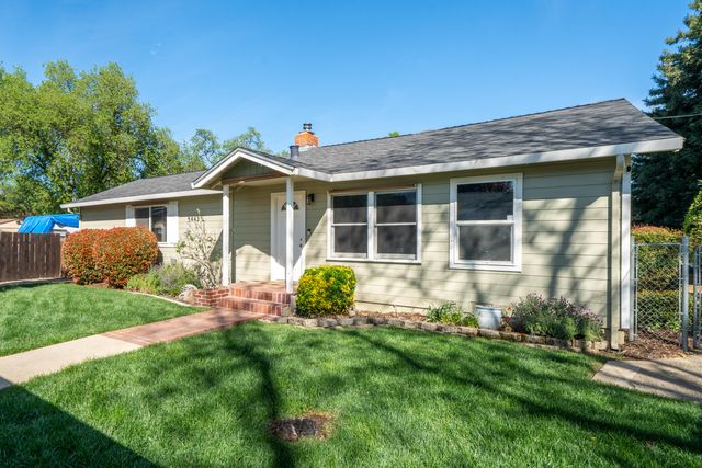 5443 Rosswood Street, Redding, CA 96001