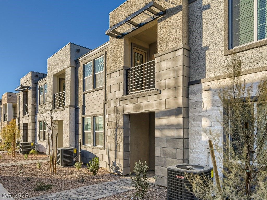 1104 Heliodor Avenue, Henderson, NV 89011 — exterior