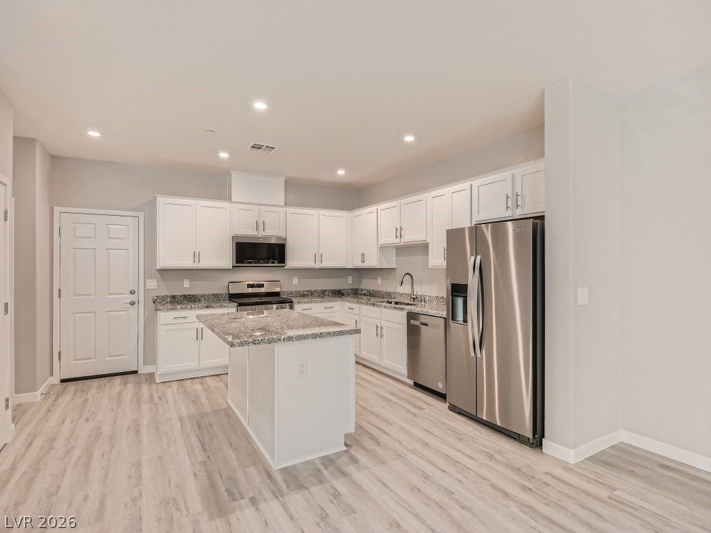 1104 Heliodor Avenue, Henderson, NV 89011 — photo 2