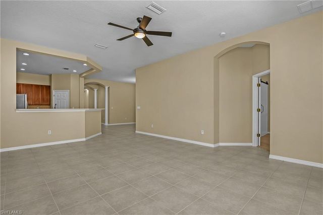 21048 Cosenza CT, Estero, FL 33928