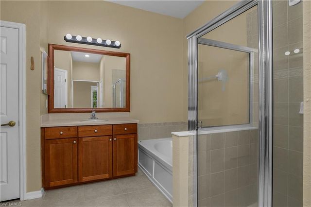 21048 Cosenza CT, Estero, FL 33928