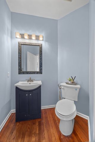 22 Faulkner Rd, Shrewsbury, MA 01545