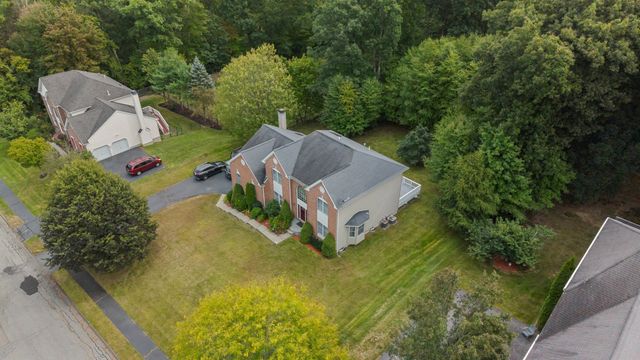 22 Faulkner Rd, Shrewsbury, MA 01545