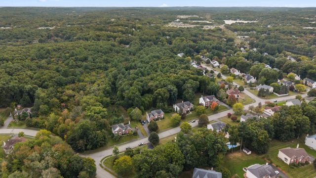 22 Faulkner Rd, Shrewsbury, MA 01545