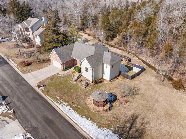 106 Briarcliff Rd, Branson, MO 65616