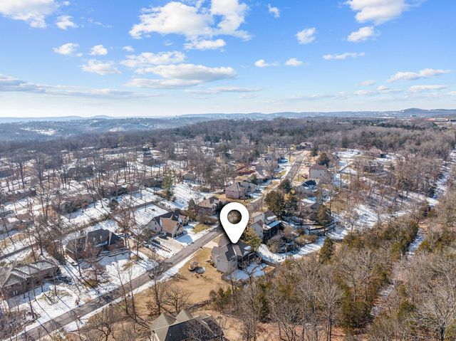 106 Briarcliff Rd, Branson, MO 65616