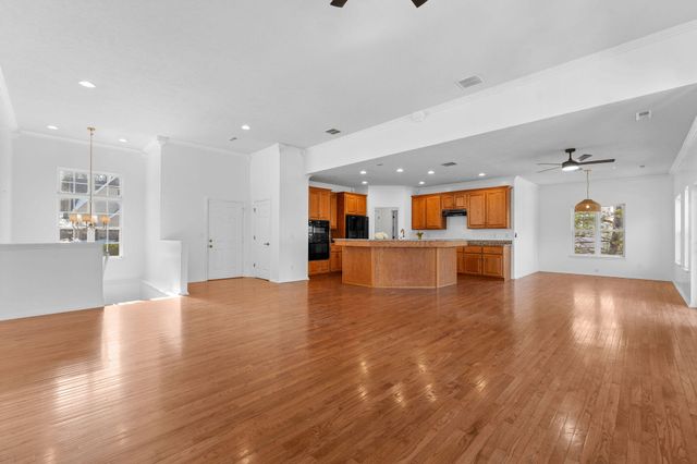 106 Briarcliff Rd, Branson, MO 65616