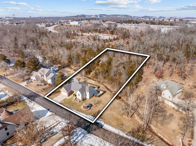 106 Briarcliff Rd, Branson, MO 65616