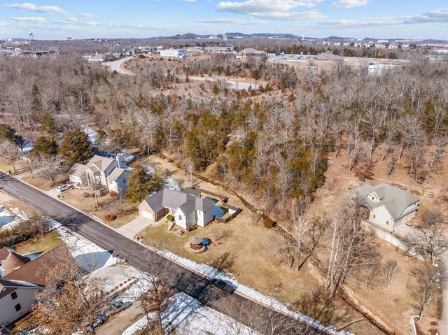 106 Briarcliff Rd, Branson, MO 65616