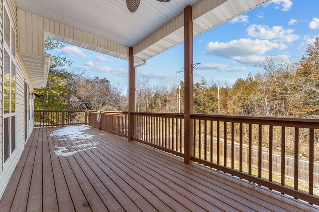 106 Briarcliff Rd, Branson, MO 65616