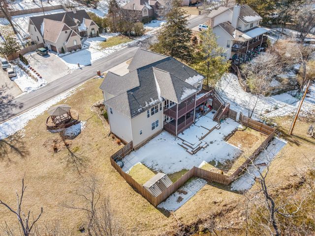 106 Briarcliff Rd, Branson, MO 65616