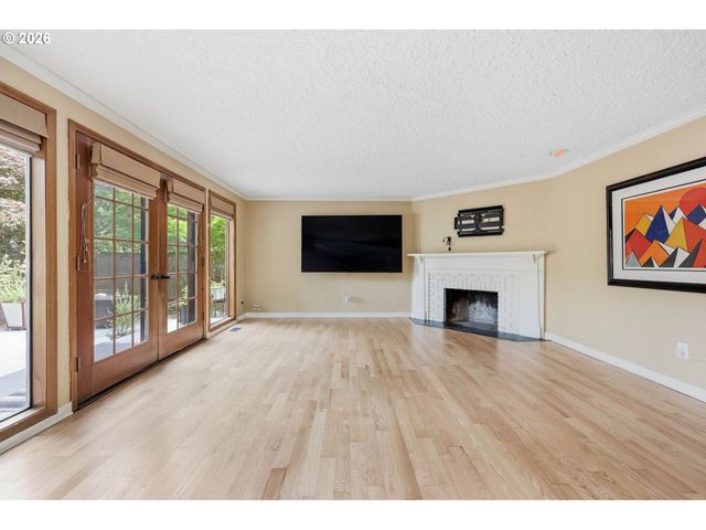 2323 Ne 160TH Loop, Vancouver, WA 98684