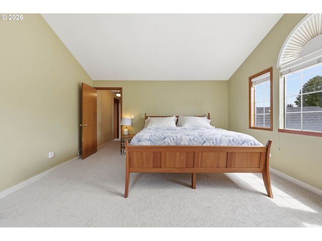 2323 Ne 160TH Loop, Vancouver, WA 98684