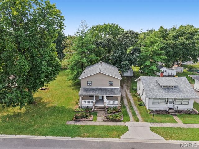 407 E 4th Street, O'fallon, IL 62269