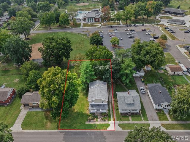 407 E 4th Street, O'fallon, IL 62269
