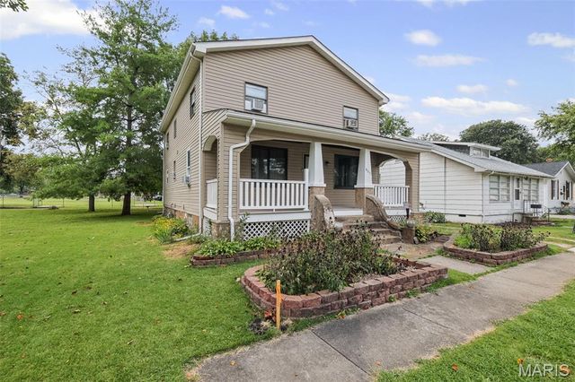 407 E 4th Street, O'fallon, IL 62269