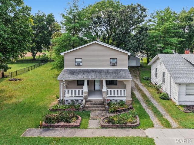 407 E 4th Street, O'fallon, IL 62269