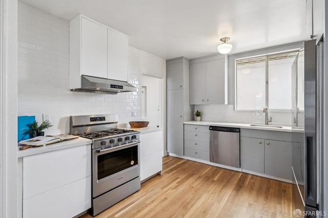 2062 10th Avenue, San Francisco, CA 94116