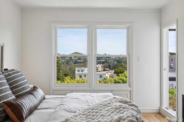 2062 10th Avenue, San Francisco, CA 94116