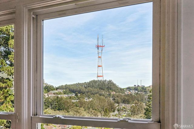 2062 10th Avenue, San Francisco, CA 94116