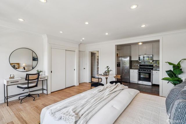 2062 10th Avenue, San Francisco, CA 94116