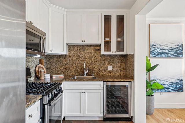 2062 10th Avenue, San Francisco, CA 94116