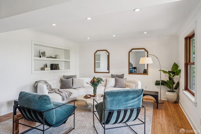 2062 10th Avenue, San Francisco, CA 94116