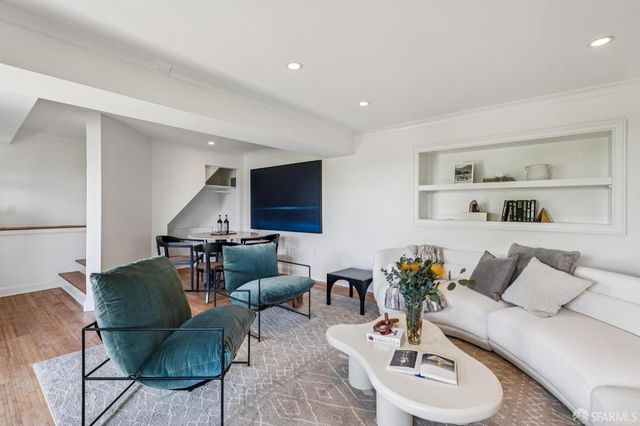 2062 10th Avenue, San Francisco, CA 94116