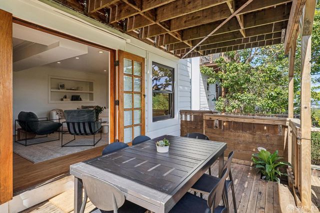 2062 10th Avenue, San Francisco, CA 94116