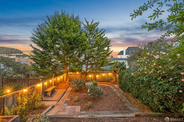 2062 10th Avenue, San Francisco, CA 94116