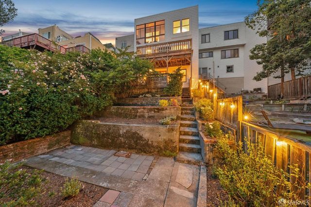 2062 10th Avenue, San Francisco, CA 94116